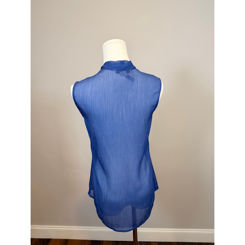 BCBGeneration Blue Sleeveless Pleated Button Front Neck Tie Blouse Size 8